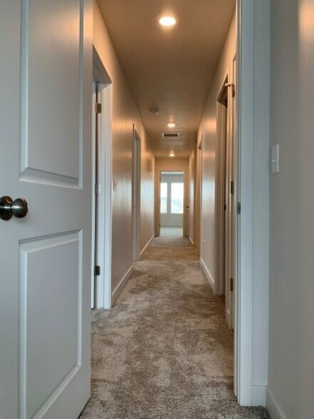 Building Photo - 1129 Early Lgt Wy