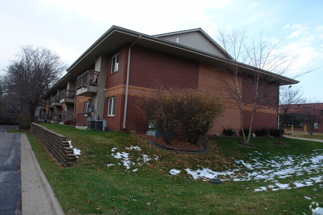 Building Photo - University West Apartments
