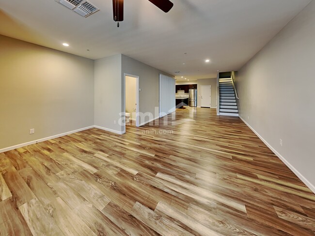 Building Photo - 20701 W Stone Hill Road