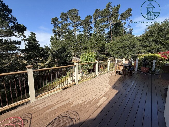 Building Photo - Spacious Five Bedroom Home in Gated High Meadow Neighborhood