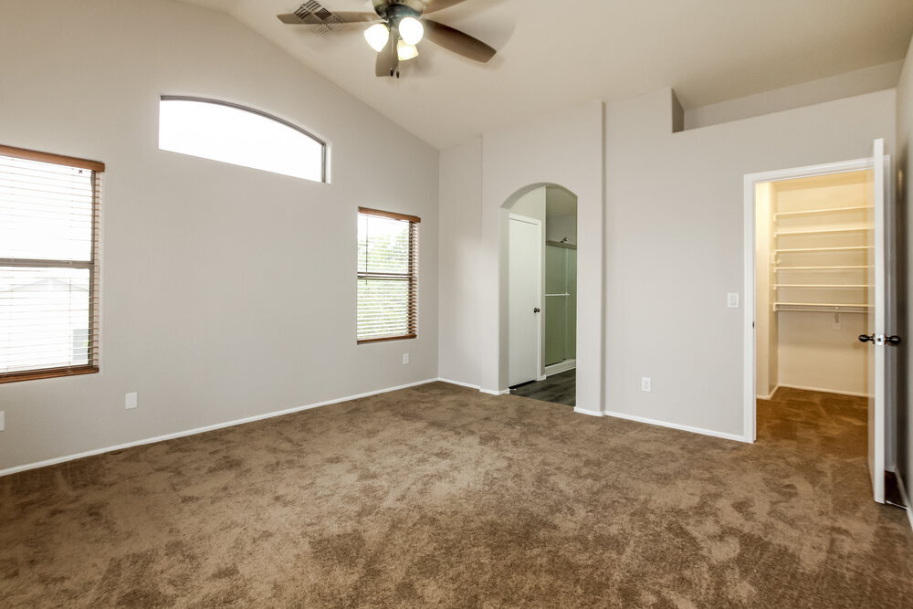 Building Photo - 16231 W Moreland St