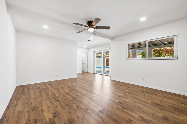 Building Photo - 51480 Avenida Obregon