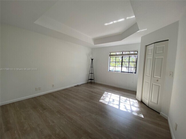 Building Photo - 4114 Forest Dr