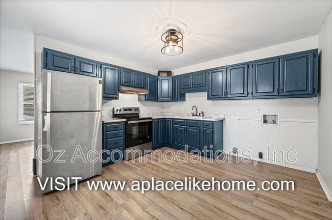 Building Photo - 3310 Iroquois Ln