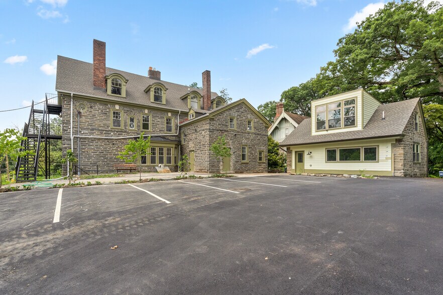 Building Photo - 6401 Wayne Ave
