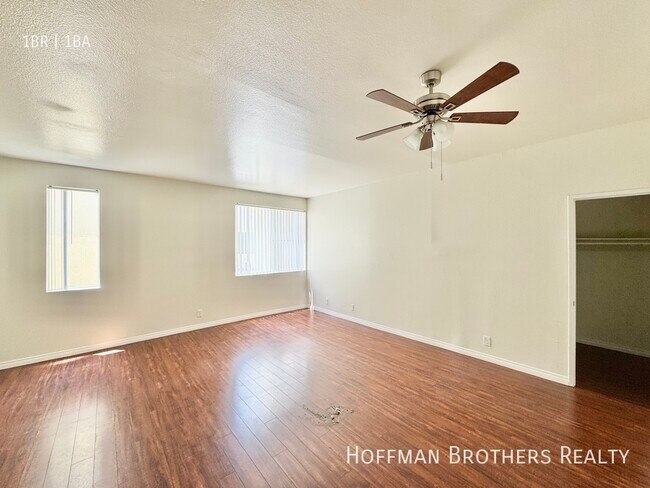 Building Photo - 945 Serrano Ave