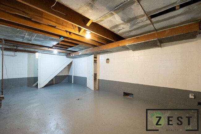 Building Photo - BEAUTIFUL 3 BD 1.5 BATH HOME! OPEN HOUSE S...