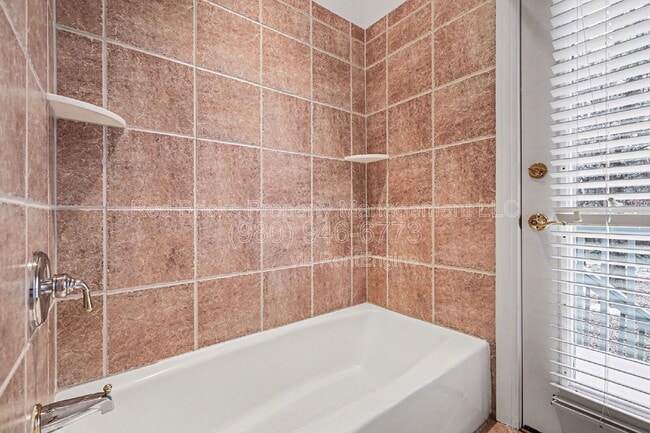 Building Photo - 1760 Jacobs Way