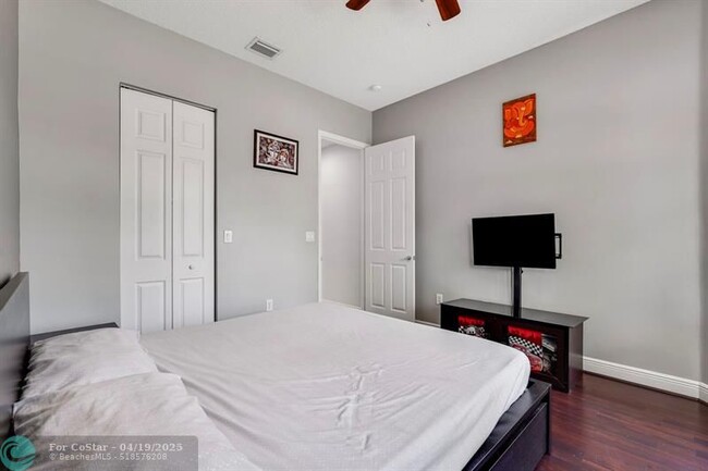Building Photo - 19084 Skyridge Cir