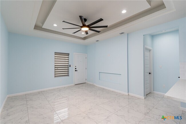 Building Photo - 1707 Angelina Dr
