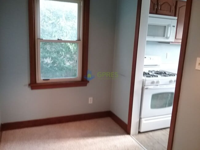 Building Photo - House for rent in the heart of Oakmont