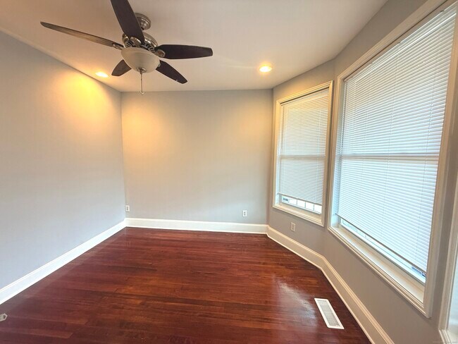 Building Photo - 87 Thomas St