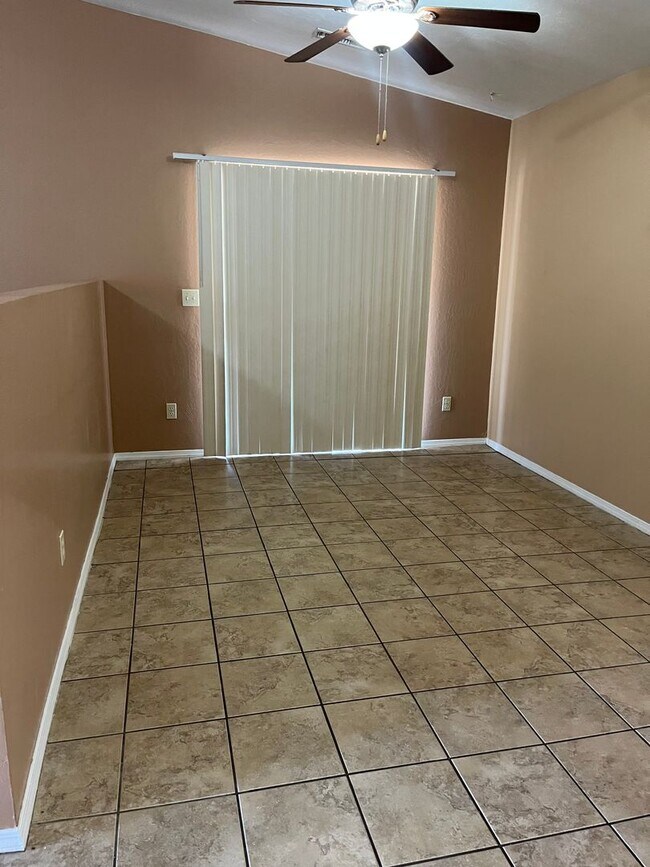 Building Photo - 9665 E Magma Dr