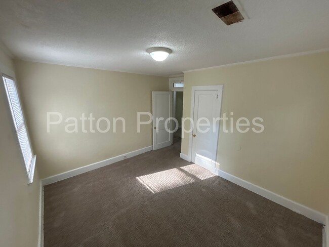 Building Photo - 1401 Kinderway &amp; 4300-4302 Wentworth - Inside CoC - R09214-07-01