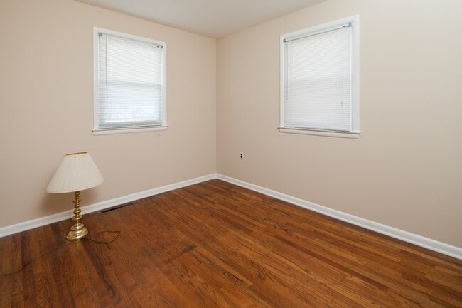 Building Photo - Ranch home near Christiana Hospital - Show...