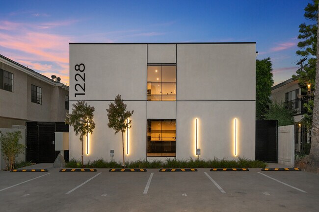 Primary Photo - Essex Modern Living