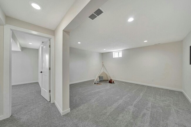 Building Photo - 5171 W Partridge Ln