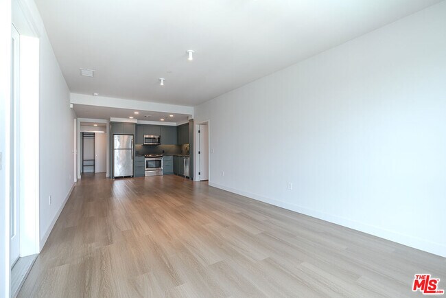 Building Photo - 10601 Washington Blvd