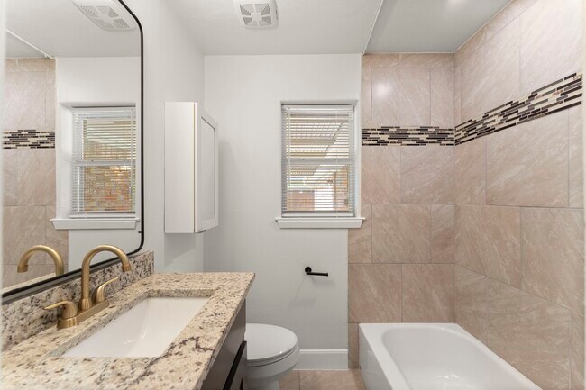 Building Photo - 4135 Hill Oak Dr