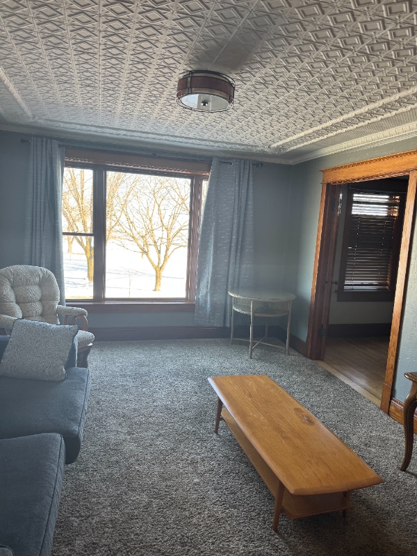 Building Photo - 619 1st St