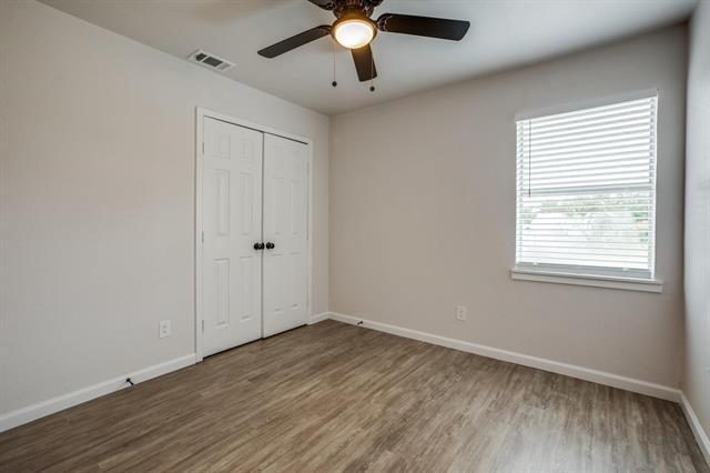 Building Photo - 203 N Forest Crest Dr