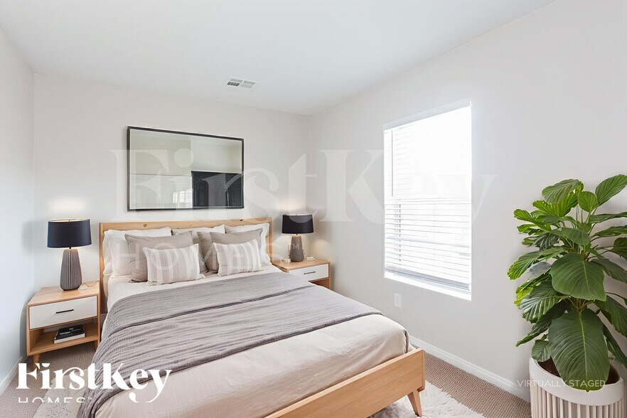 Building Photo - 5013 Whistling Acres Ave