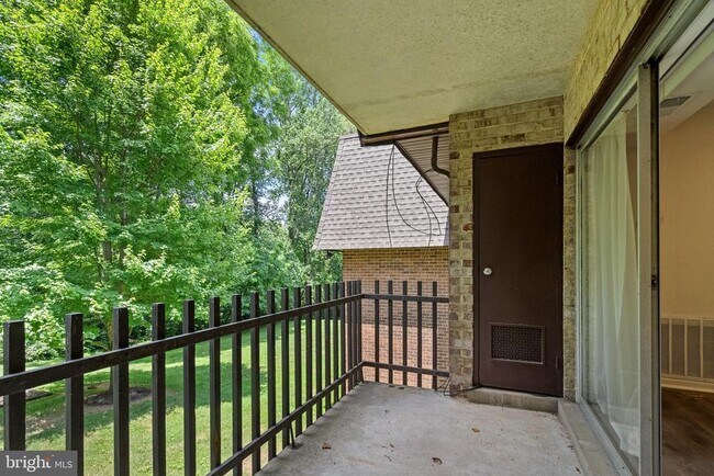 Building Photo - 11606 Vantage Hill Rd