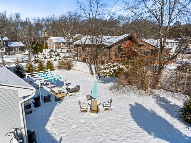 Building Photo - 446 Roedel Plz