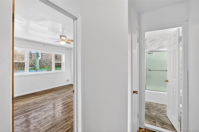 Building Photo - 2112 Lacombe Ave