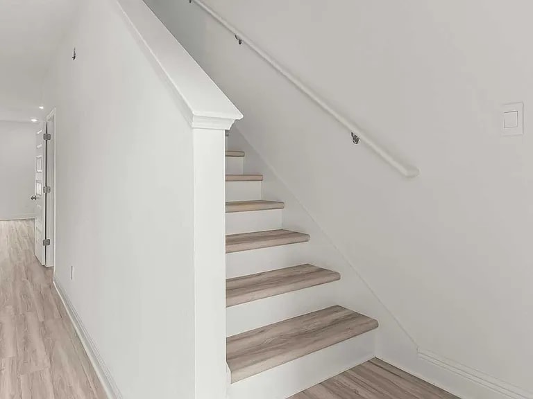 Building Photo - 47 Mamba Ln