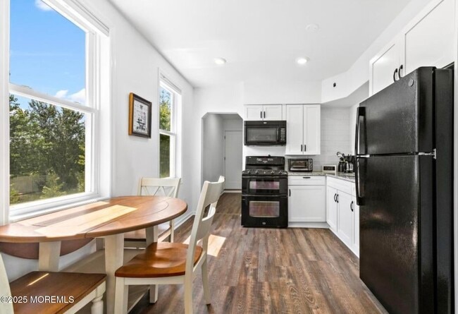 Building Photo - 134 Witmer Pl