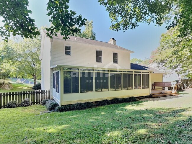 Building Photo - 6112 Glenridge Ct