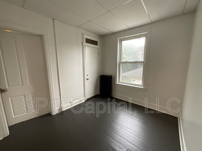 Building Photo - 120 S Hartley St