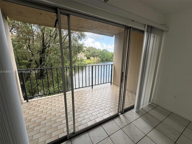 Building Photo - 706 NW 87th Ave