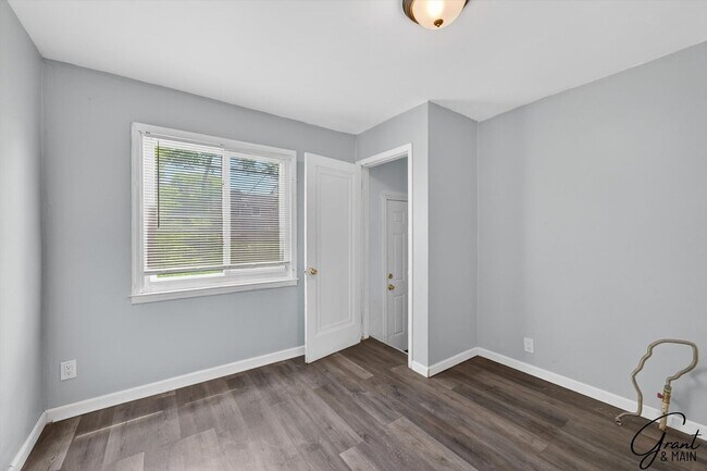 Building Photo - 16212 Maddelein St