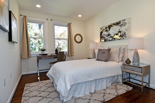 Building Photo - 601 G St SW