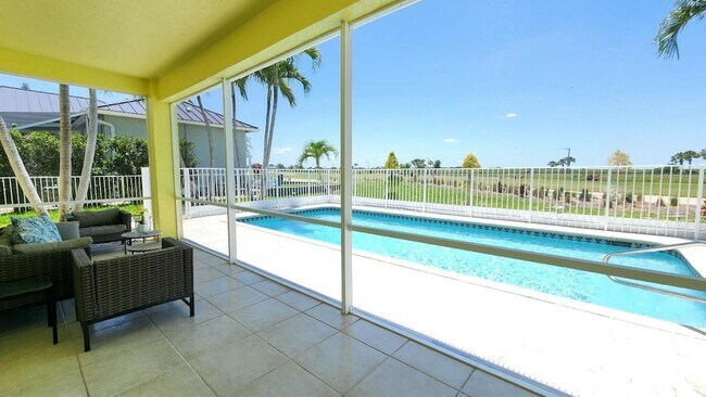 Building Photo - 1851 Corsica Dr