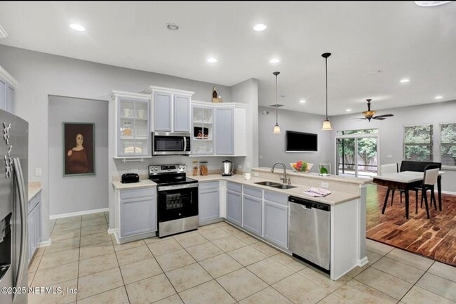 Building Photo - 3060 Plantation Ridge Dr