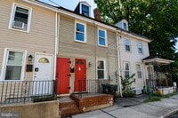 Building Photo - 319 York St