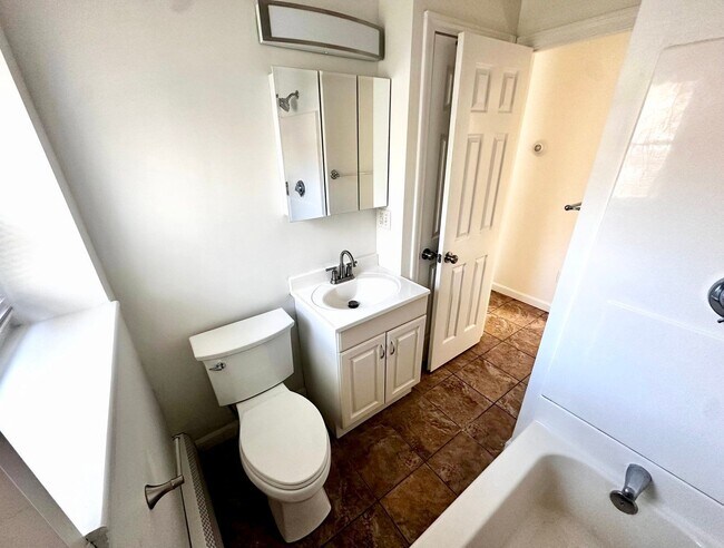 Building Photo - 58 Old Concord Turnpike