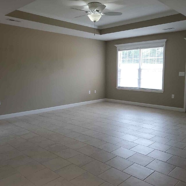 Building Photo - 901 W Gay St