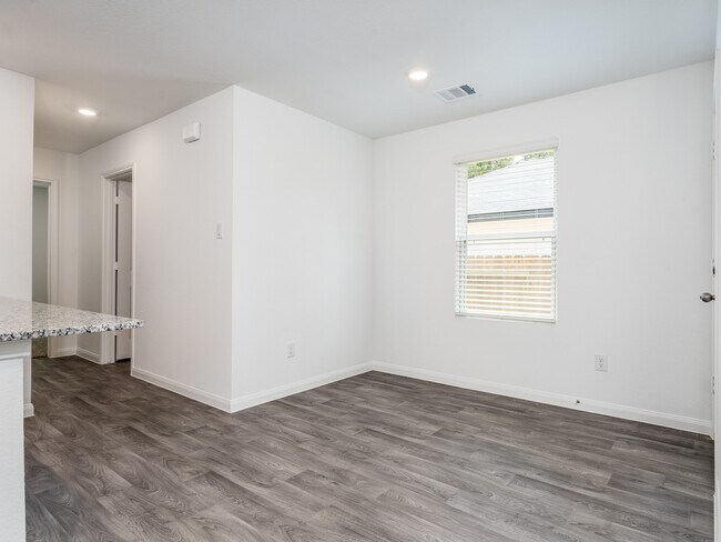Building Photo - 14582 William Trails Dr