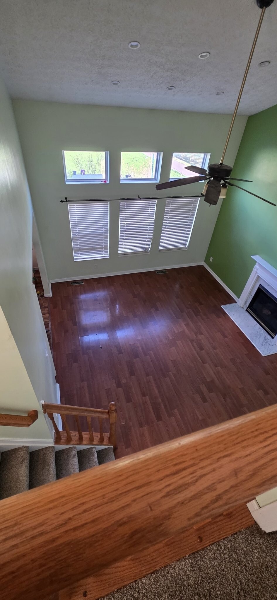 Building Photo - 2545 Hillsdale Dr