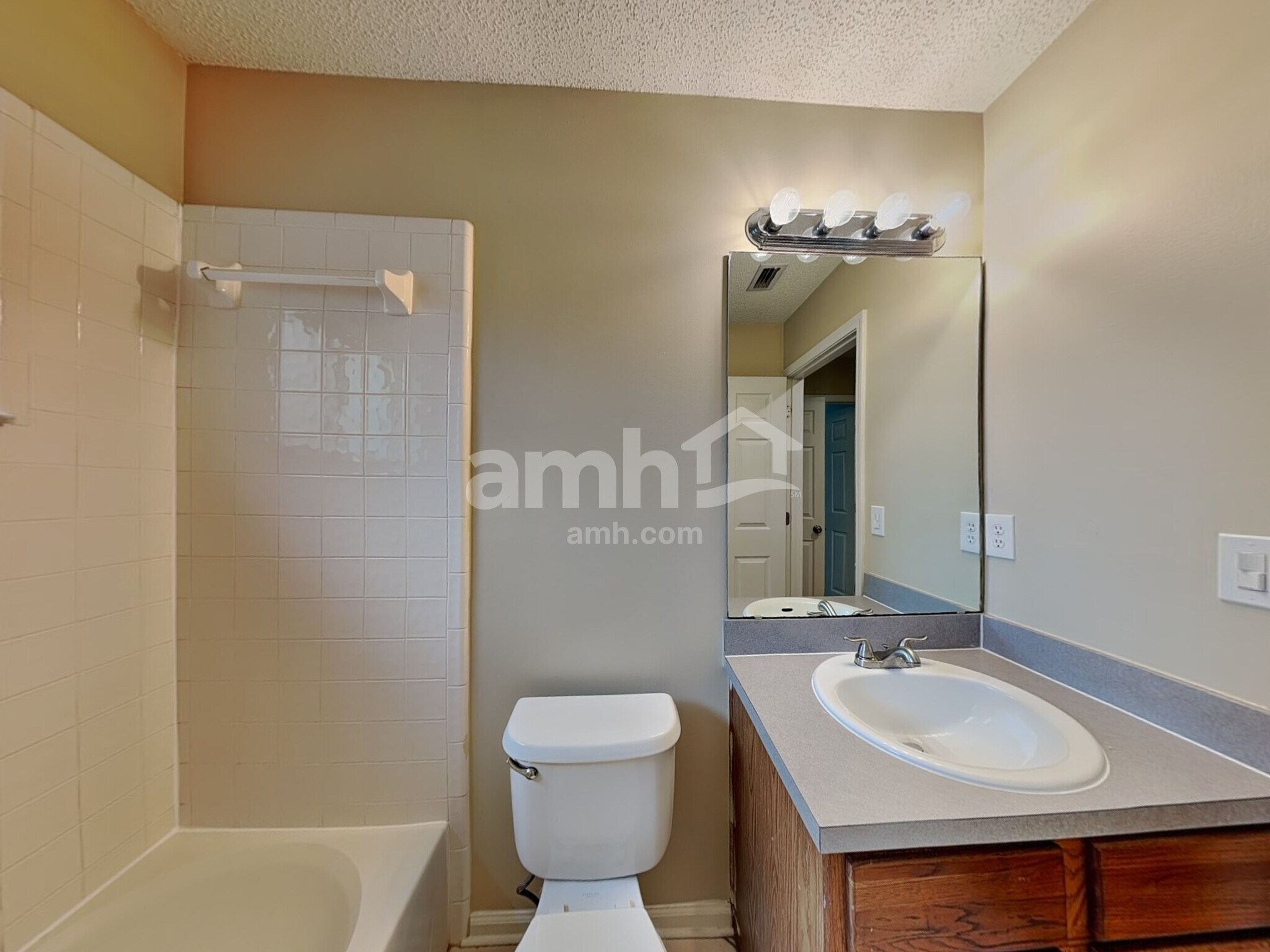 Building Photo - 12407 Hatton Chase Ln E