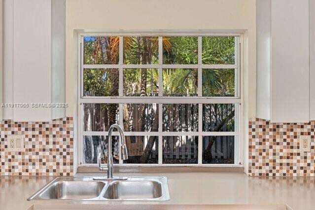 Building Photo - 1353 Springside Dr