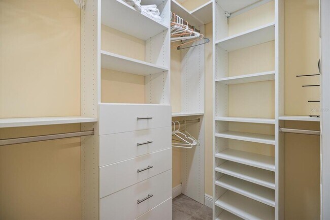 Building Photo - 2339 Datura St
