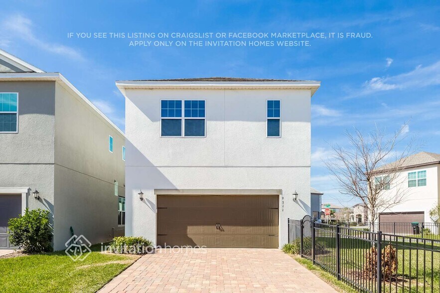 Building Photo - 9311 Meadow Hunt Way