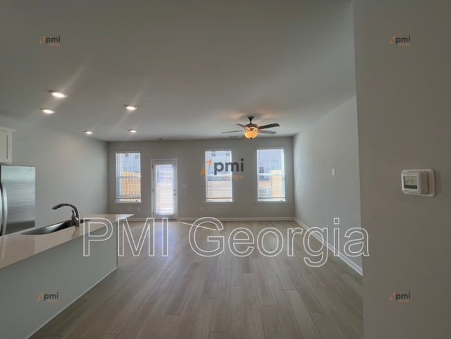 Building Photo - 447 Payne Dr