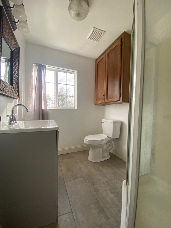 Building Photo - 5802 Arboga Rd