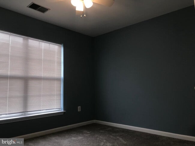 Building Photo - 15707 Palermo Terrace